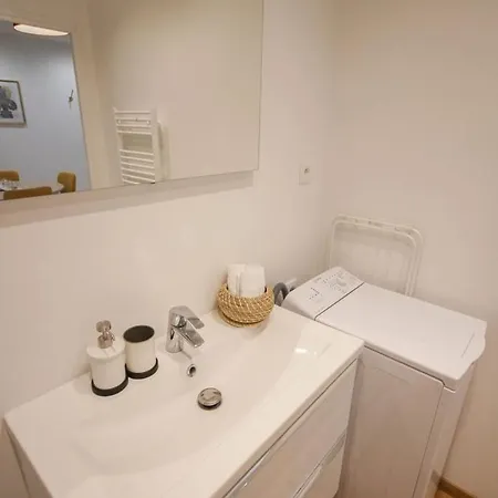 아파트 Centre - Nice, Cozy And Functional *