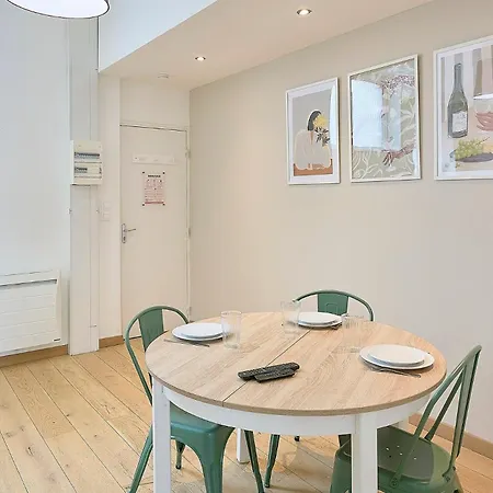 Centre - Nice, Cozy And Functional Apartmán
